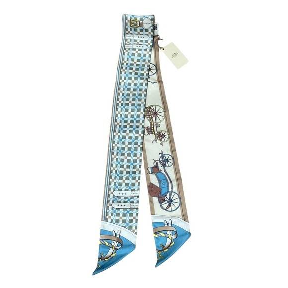 HERMES Blue Silk Scarf - Picture 2 of 13